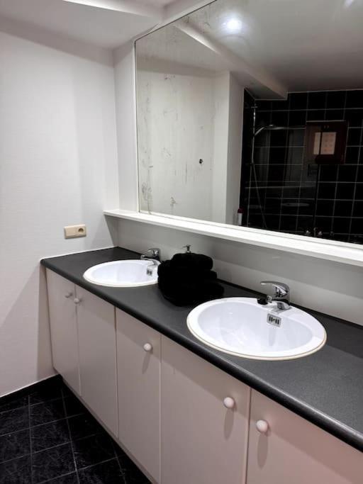 Apartment In Herenhuis Antwerpen-zuid